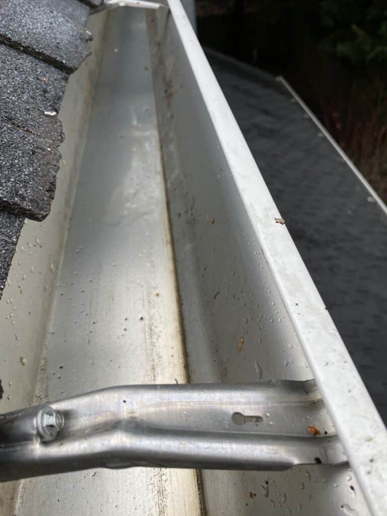 gutter cleaning Tigard OR